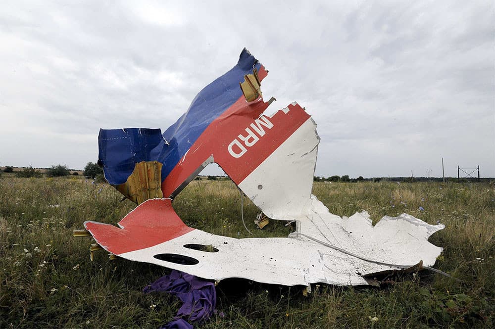 Malayziya avialiniyasiga qarashli MH17 reysi aviahalokatida kim aybdor - Rossiya yo Ukraina? 
