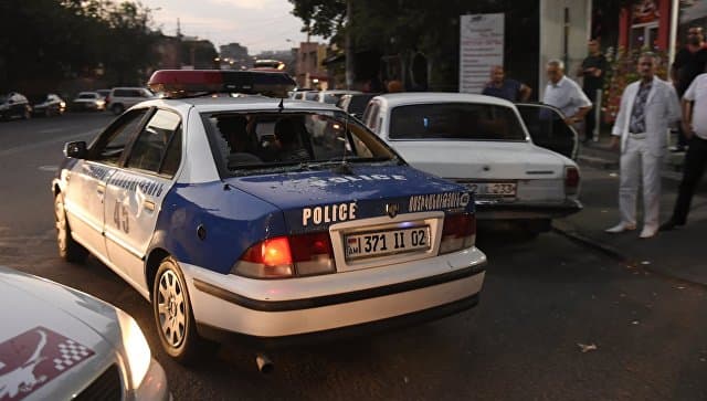 Yerevandagi politsiya patrul xizmati binosida otishma sodir bo‘ldi