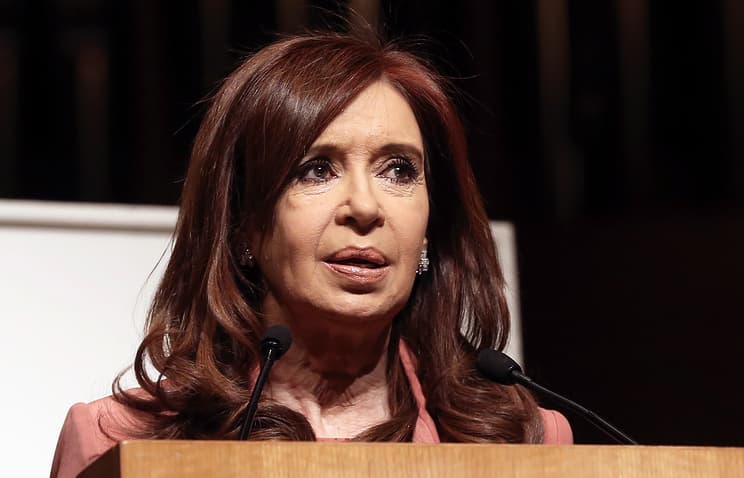 Argentinaning sobiq prezidenti davlatga xiyonatda ayblandi 
