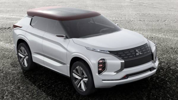 Mitsubishi Parij avtosaloniga gibrid krossoverining namunasini keltiradi