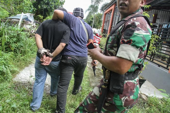 Indoneziyada juma namozini ado etish uchun chiqarilgan mahbuslar qochib ketdi