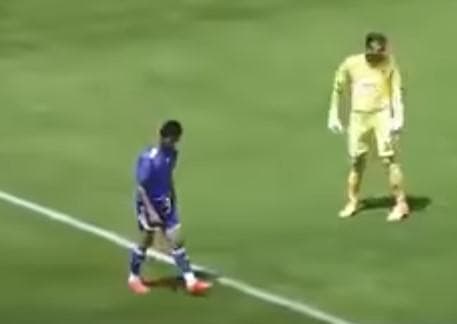 Turkiyalik darvozabon futbol tarixidagi eng kulgili avtogollardan biriga mualliflik qildi