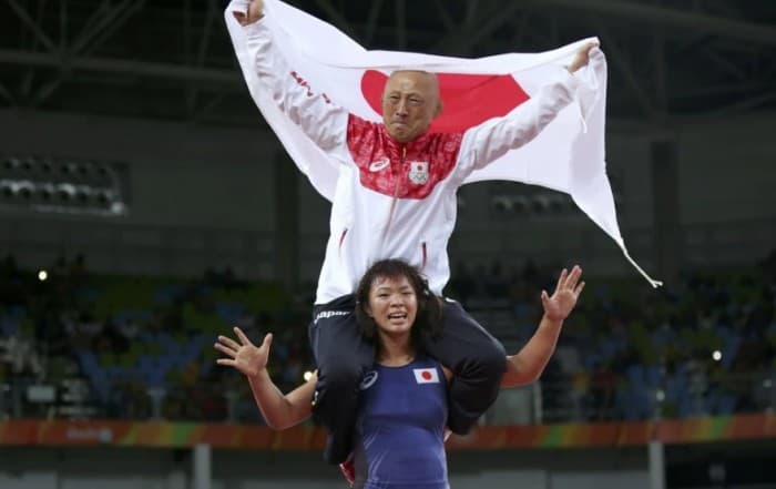 Rio-2016 chempioni g‘alabasini o‘ziga xos usulda nishonladi