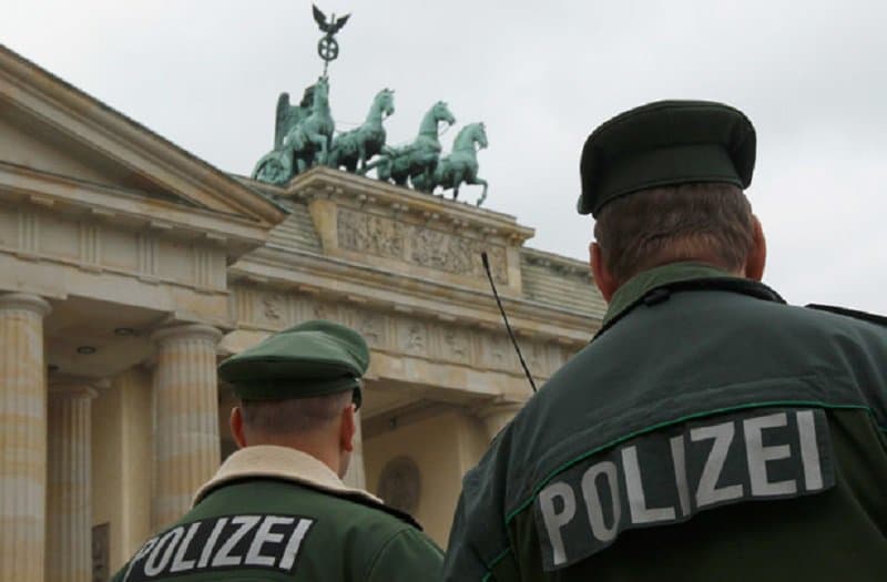 Politsiya: Germaniya urush holatida