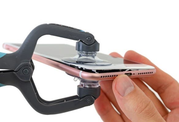 iPhone 7 Plus ekspertlar nigohi ostida