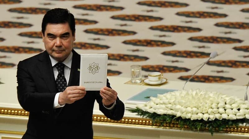 Turkmanistonda 2018 yilga Berdimuhamedov kitobining nomi berildi