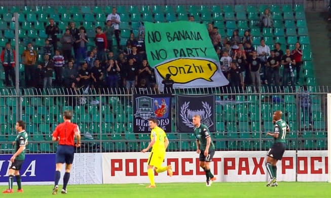 "Krasnodar" klubi irqchilik banneri uchun jarimaga tortildi