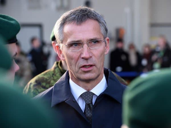 Столтенберг Болтиқбўйи ва Польшада НАТО батальонлари жойлаштирилиши сабабини маълум қилди 