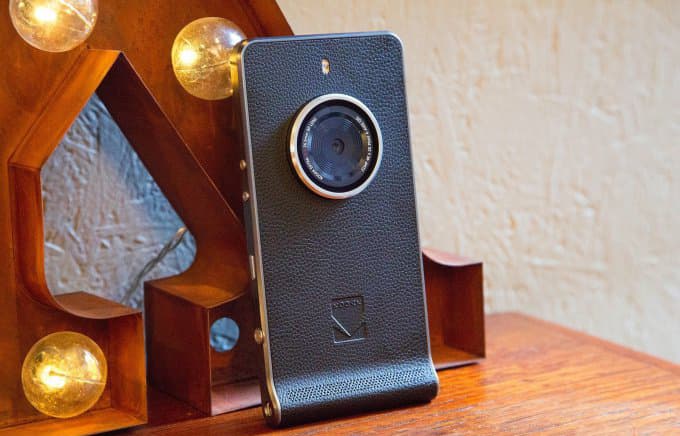 Kodak Ektra - retro uslubidagi kamerofon 