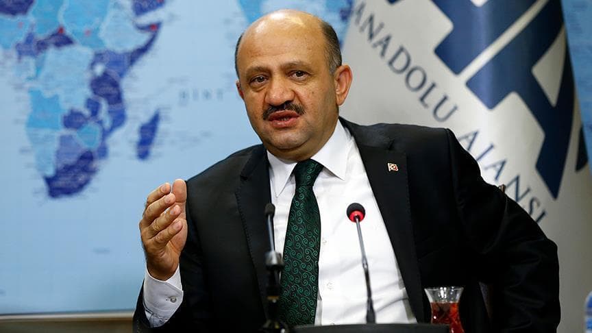 Туркия Мудофаа вазири: "Мамлакат хоинларнинг катта қисмидан тозаланди"