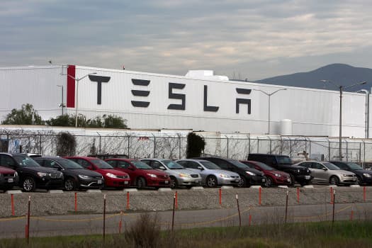 Xitoy xoldingi Tesla’ning 5 foiz aksiyasini o‘zlashtirdi