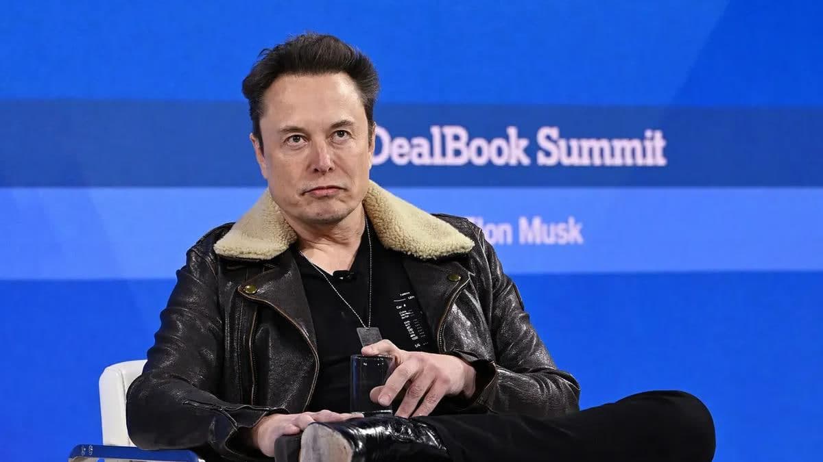Илон Маск предложил свести с орбиты МКС 