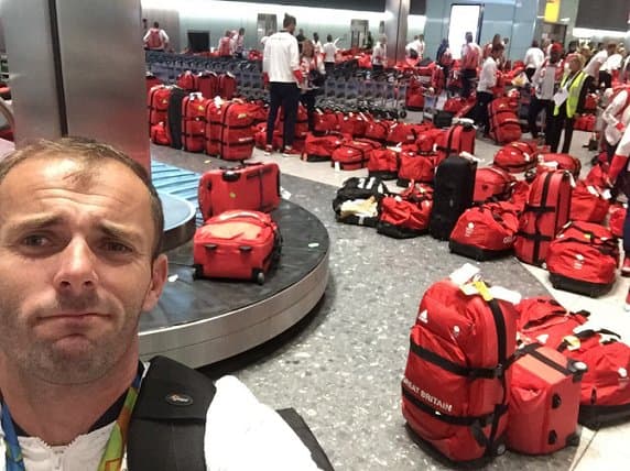 Foto: Britaniyalik olimpiadachilar Hitrouda muammoga duch kelishdi