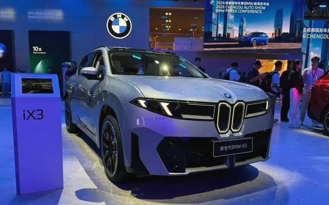BMW uzaytirilgan iX3 krossoverini taqdim etdi