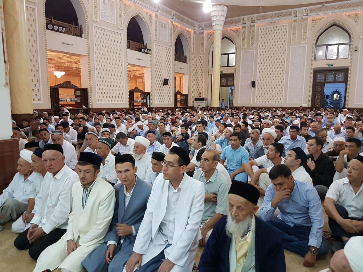 O‘zbekiston jome' masjidlarida hayit namozi o‘qildi 