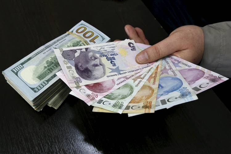 Turk lirasi dollarga nisbatan yangi rekord minimumni qayd etdi