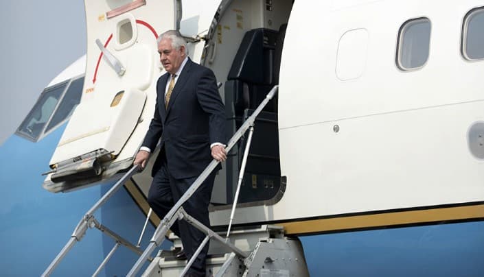 Tillerson Moskvaga keladi, Jonson esa yo‘q