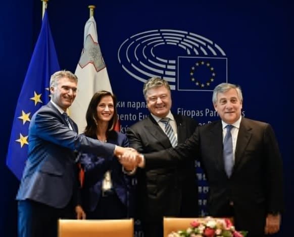 Video: YeI bilan vizasiz rejim sabab Poroshenkoning «og‘zi qulog‘ida»