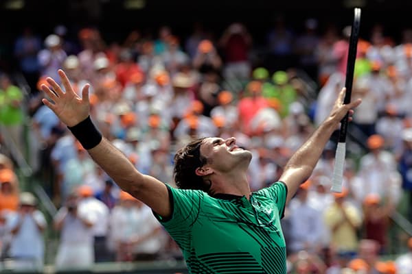 Rojyer Federer 35 yoshida Katta tennis cho‘qqisiga qaytmoqda