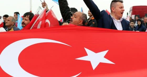 Turkiyada referendum: Fuqarolar parlamentar va prezidentlik boshqaruvidan birini tanlashadi