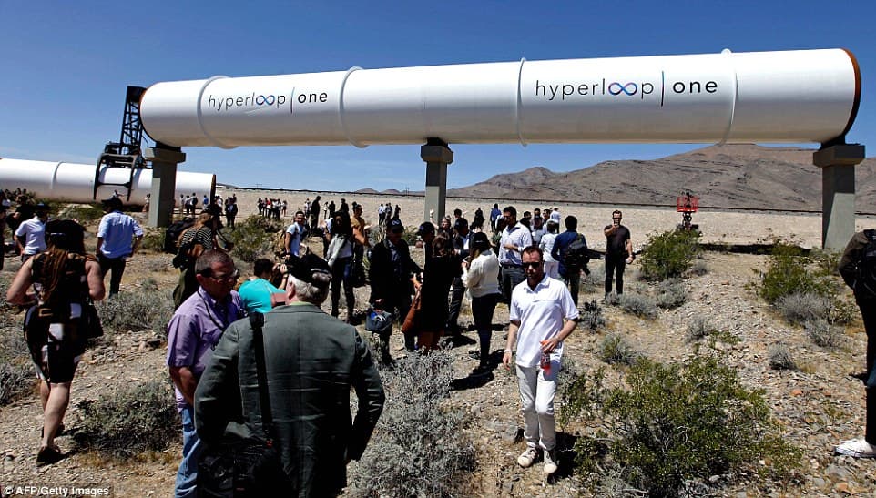 Hyperloop One тезкор магистраллар қуриш бўйича лойиҳаларни намойиш қилди