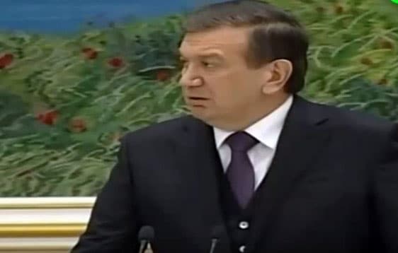 Sh.Mirziyoyev: “Ijro organi rahbarlarining eng kattasidan kichigigacha oyog‘i yerdan uzilgan”