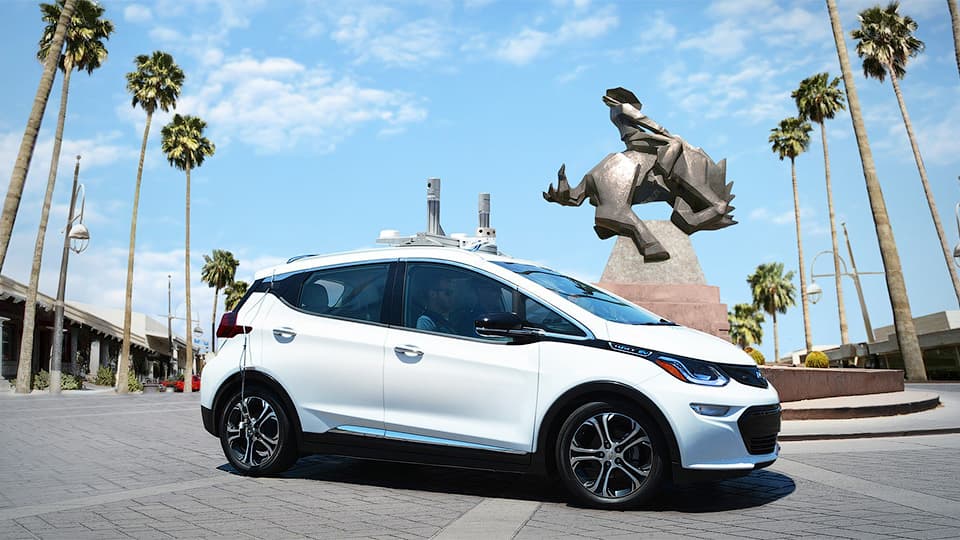 Haydovchisiz Chevrolet’ning San-Frantsisko bo‘ylab sayri videoga olindi