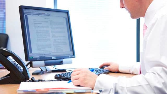 O‘zbekiston Prezidenti: Virtual qabulxonalar silliq hisobotlar orqasidan quvmay, real muammolarni tezkor hal etishi lozim