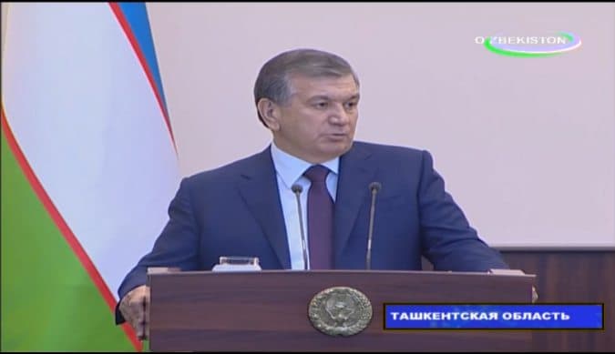 Mirziyoyev Toshkent viloyatidagi ikki tuman hokimini va yana bir qancha amaldorlarni ishdan oldi 