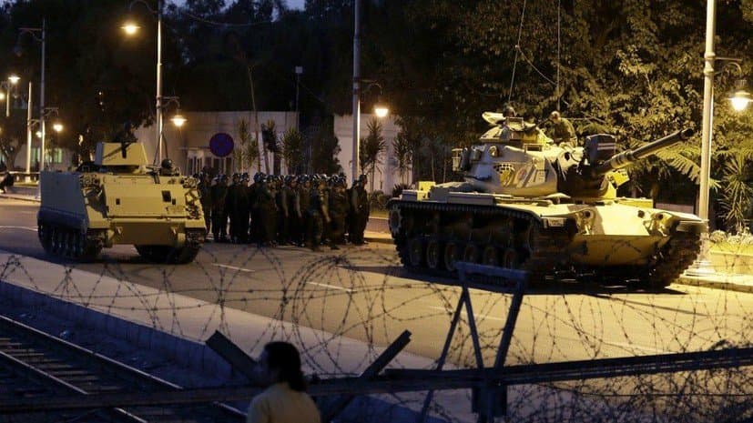 Turkiyada harbiy davlat to‘ntarilishi (onlayn)