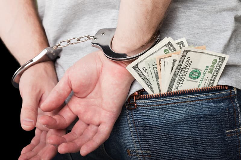 1 mln dollardan ortiq mablag‘ni sotib yuborgan toshkentlik sarroflar jinoiy guruhi rahbari qamaldi