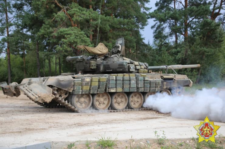 Belarus Ukraina bilan chegarada tanklar joylashtirilishini ma’lum qildi