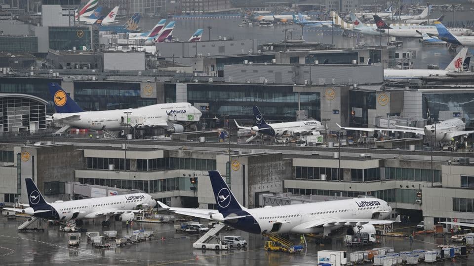 Sichqon Germaniyaning eng yirik aeroportini elektrsiz qoldirdi