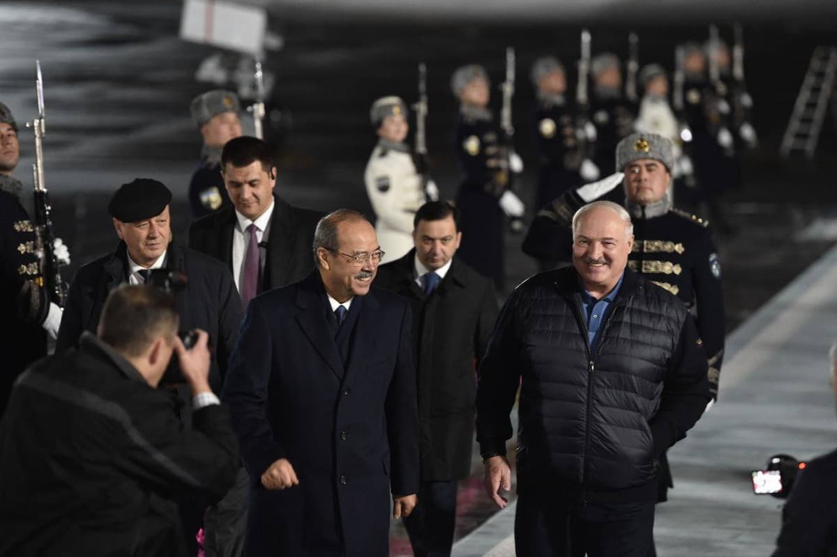 President of Belarus arrives in Tashkent on official visit