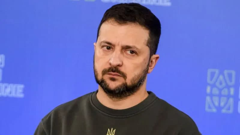 «Ular Zelenskiyni yo‘q qilish mumkin deb o‘ylashadi». Economist Ukraina rahbariyatidagi mojaro haqida hikoya qildi