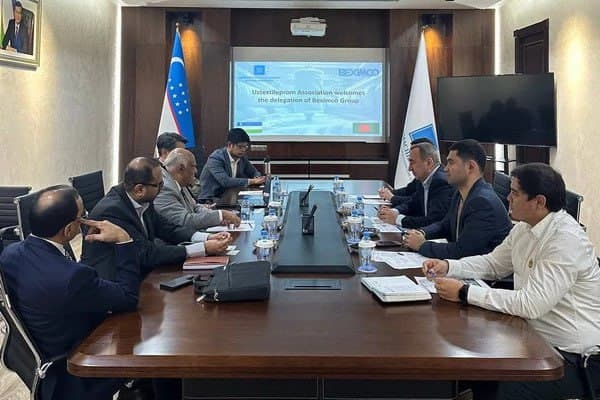 Uzbek textile workers hold negotiations with largest company in Bangladesh
