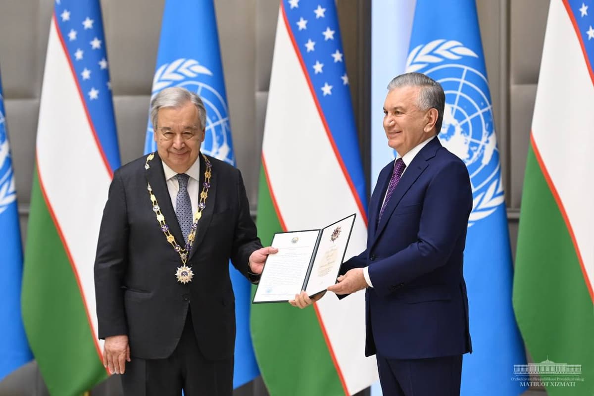 Mirziyoyev awards António Guterres with the Order of “Dustlik”