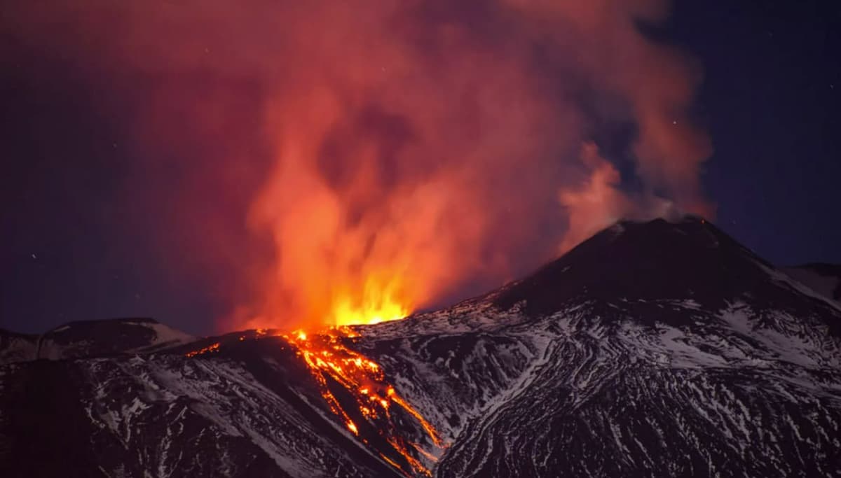 Sitsiliyada Etna vulqoni yana uyg‘ondi