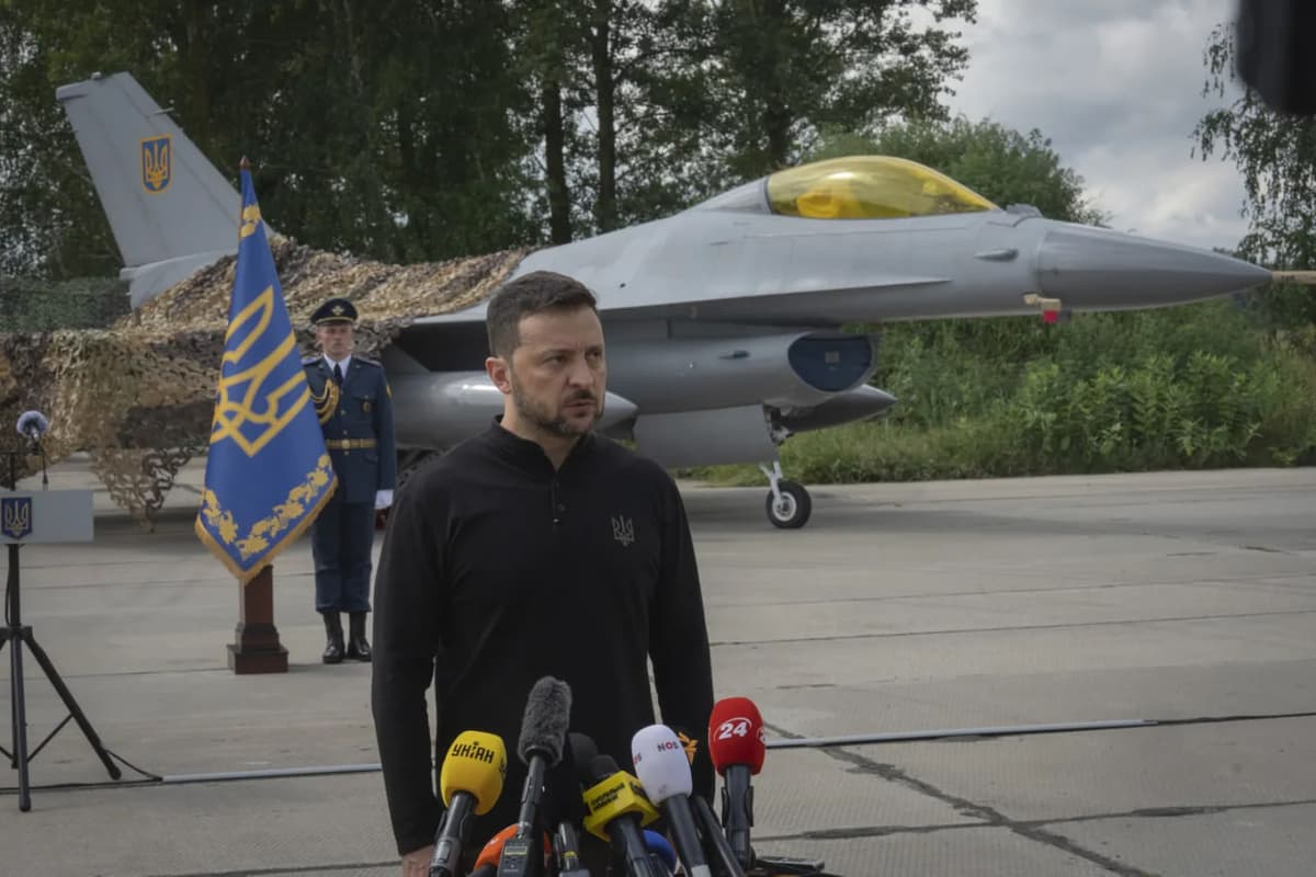 Ukraina dastlabki o‘nta F-16 samolyotini qabul qilib oldi - The Economist