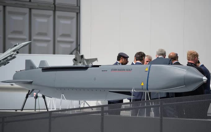 Bloomberg: Буюк Британия бир неча ҳафта олдин Украинага ўнлаб Storm Shadow ракеталарини етказган