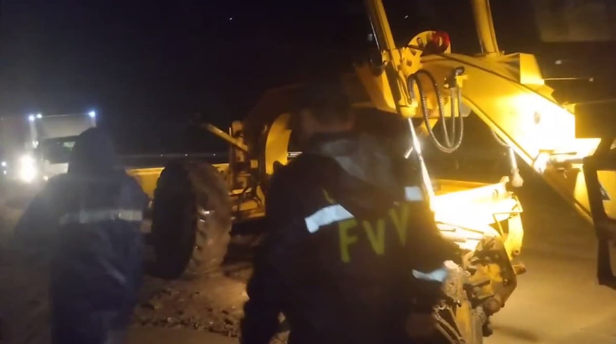 Kuchli yog‘ingarchilik tufayli Qamchiq dovoni yo‘li loy va toshlar bilan to‘silib qoldi