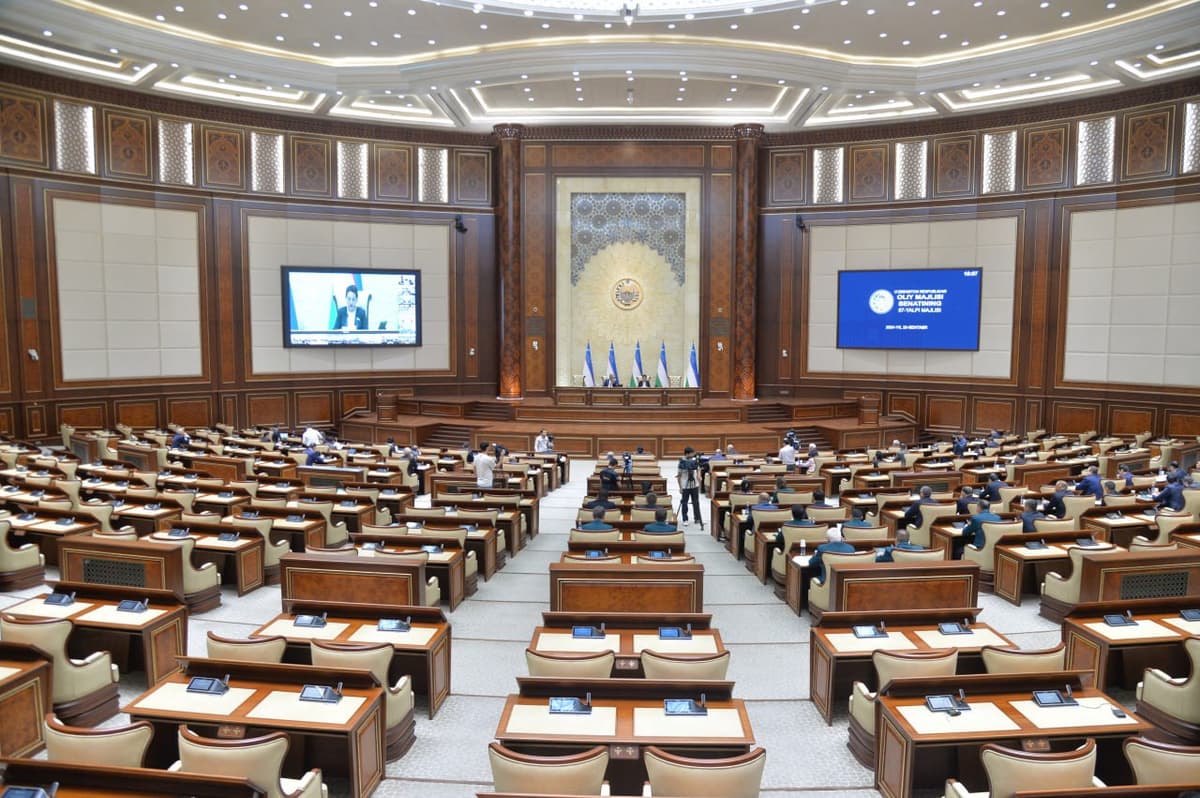 Senat yalpi majlisi 23 oktyabr kuni chaqiriladi
