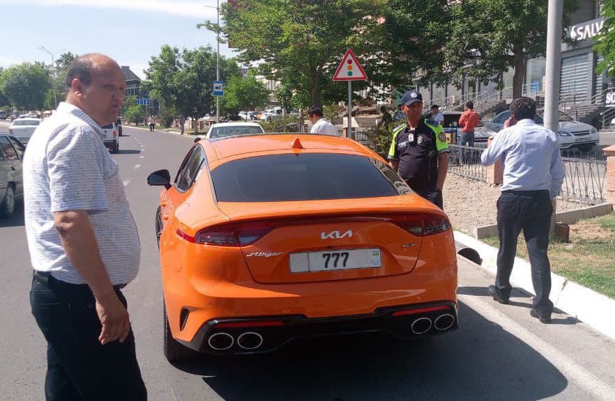 В Намангане у должника по кредиту изъяли автомобиль KIA с госномером 777