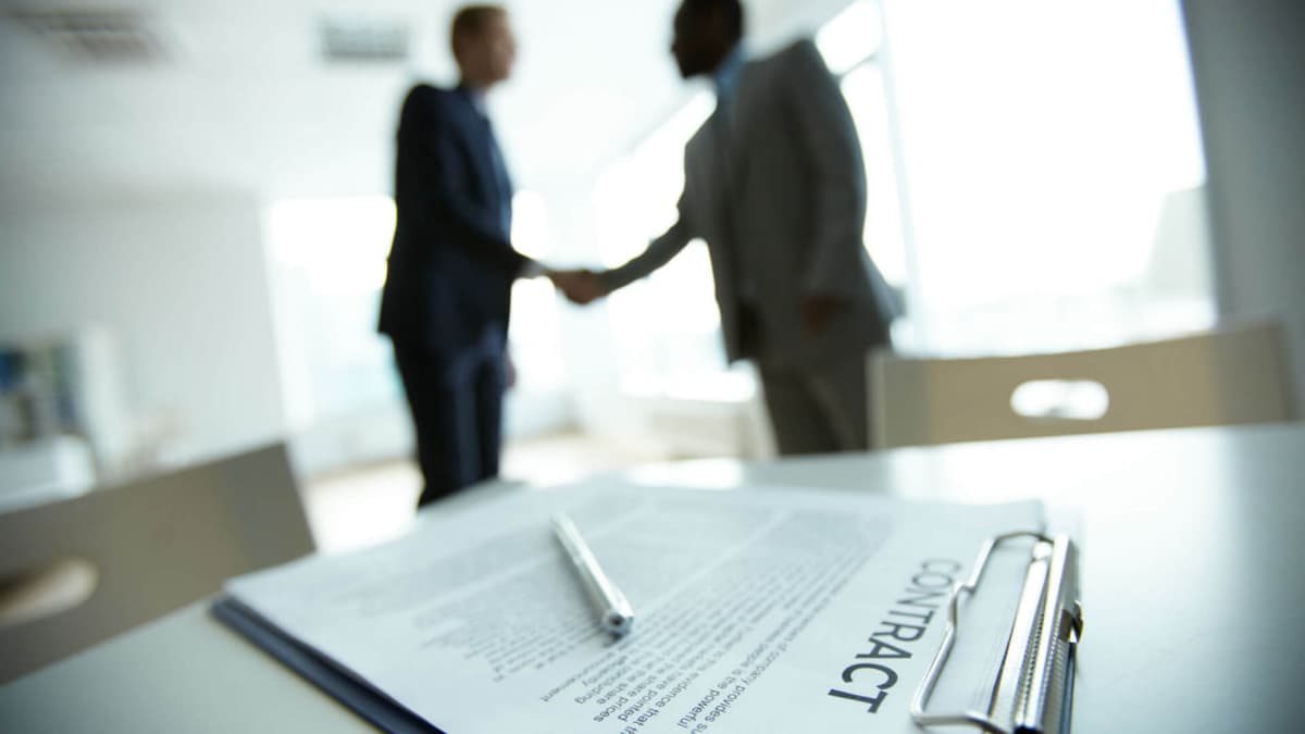 Tashkent city Youth Affairs Department signs contract with non-existent company
