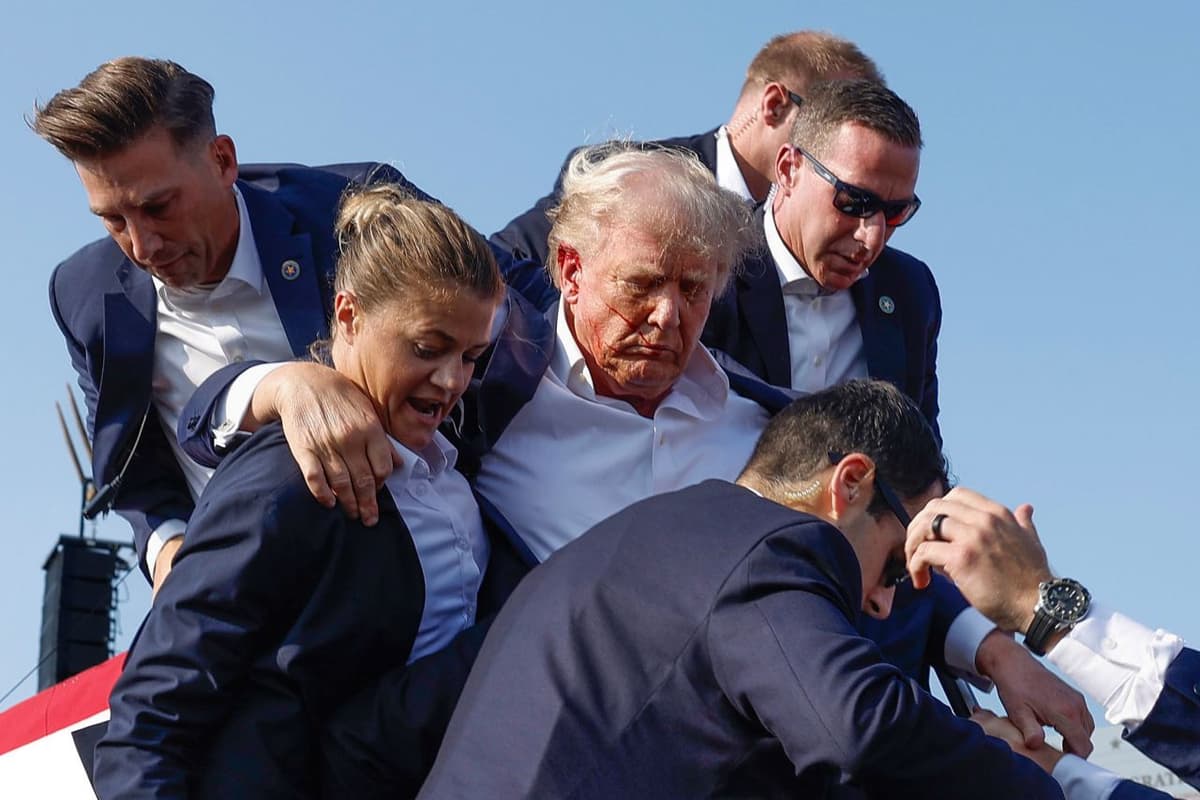 Трамп ранен во время стрельбы на предвыборном митинге