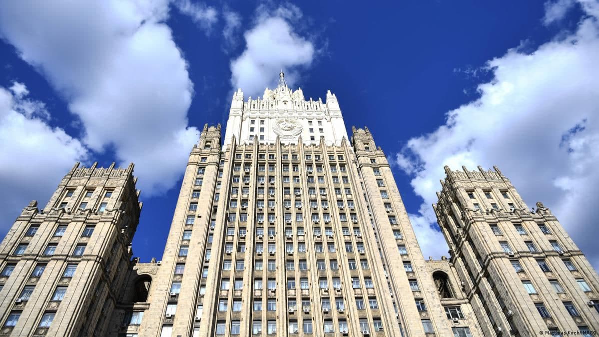 Rossiya britaniyalik harbiy attasheni mamlakatdan chiqarib yuboryapti