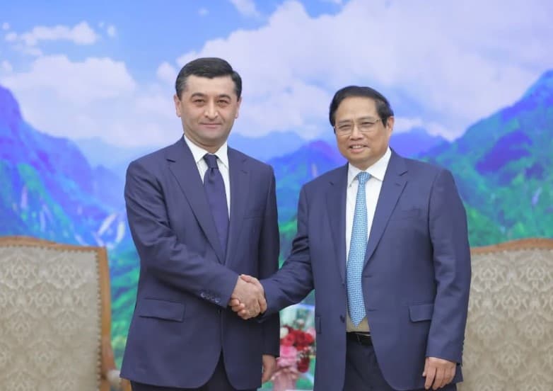Uzbekistan’s Foreign Minister Saidov holds talks with Prime Minister of Vietnam