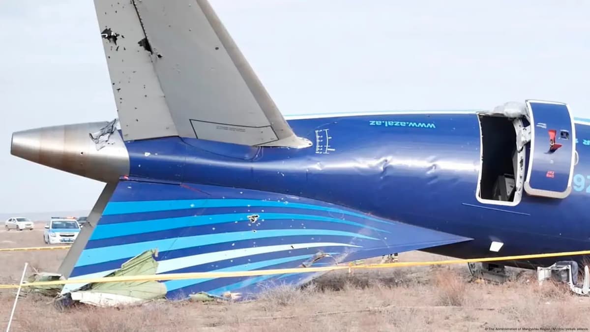 АҚШ AZAL лайнери Россия ҲҲМ зарбаси туфайли ҳалокатга учрагани белгиларини кўрмоқда