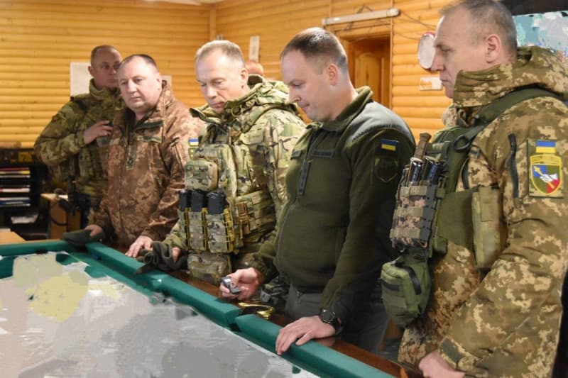 Ukraina quruqlikdagi qo‘shinlari qo‘mondoni: mamlakat sharqida vaziyat og‘ir