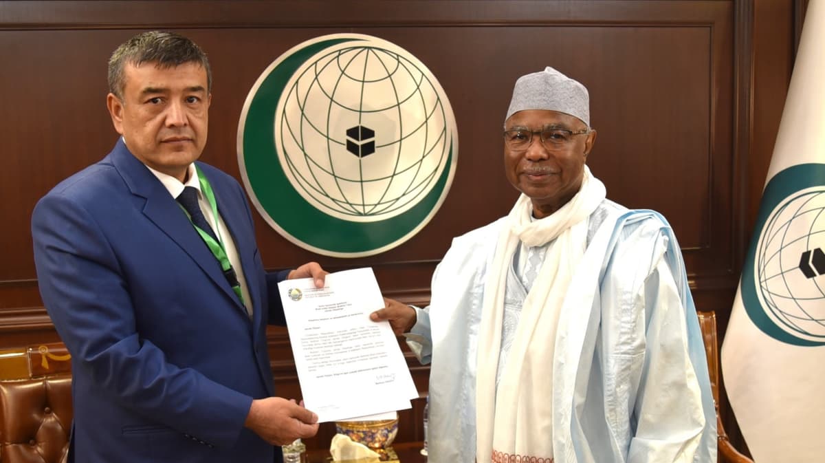 Uzbekistan’s Ambassador to Saudi Arabia presents credentials to OIC Secretary-General
